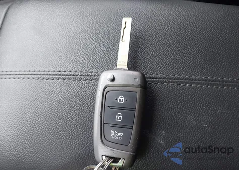 2022 Hyundai Tucson Se z USA, uszkodzony, nr VIN 5NMJACAE9NH060704